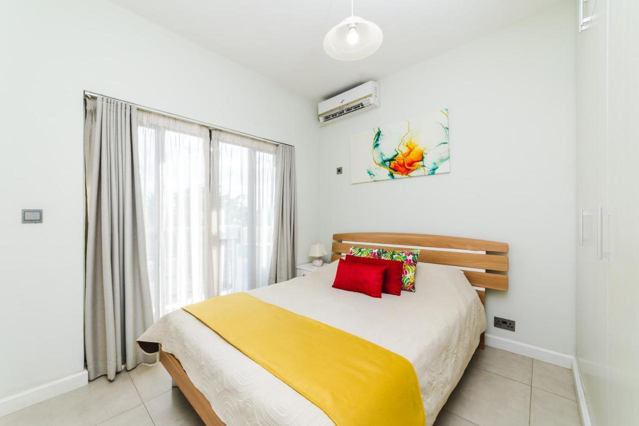 Beachcove Apartment 9 In Pereybere Pereybere Beach ภายนอก รูปภาพ